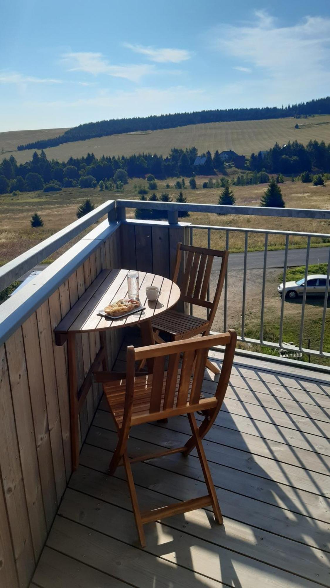 Mezonetovy Apartman Se Dvema Balkony A Vyhledem Loučná pod Klínovcem Exterior foto